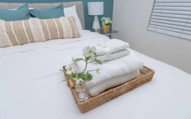 photo 3 of Amazing 2 bedroom 7 min from Disneyland w FREE Parking