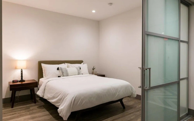 photo 2 of Amazing 2 bedroom flat in South Park / DTLA
