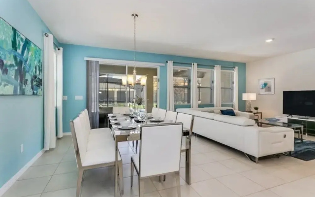 photo 2 of Amazing 5 Bedroom Solterra New Resort Home 5 Villa by Redawning
