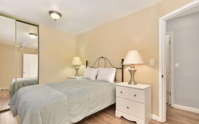 photo 2 of AMAZING Beach Escape-3 BD/2 BA-Bikes-BBQ-Umbrellas