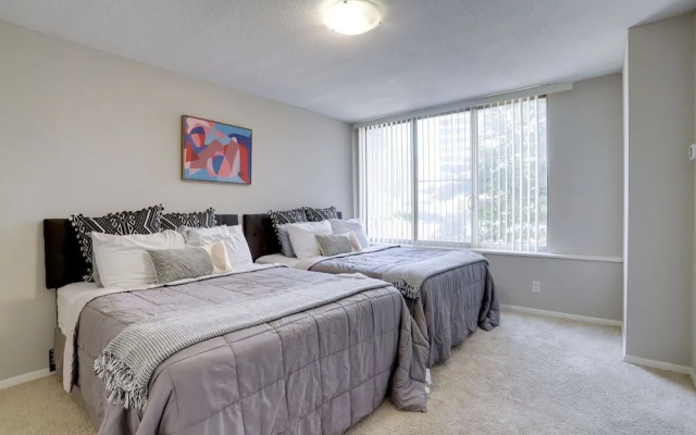 photo 2 of Amazing Br2 Bedroom Condo at Arlington