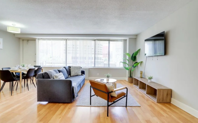 photo 4 of Amazing Br2 Bedroom Condo at Arlington
