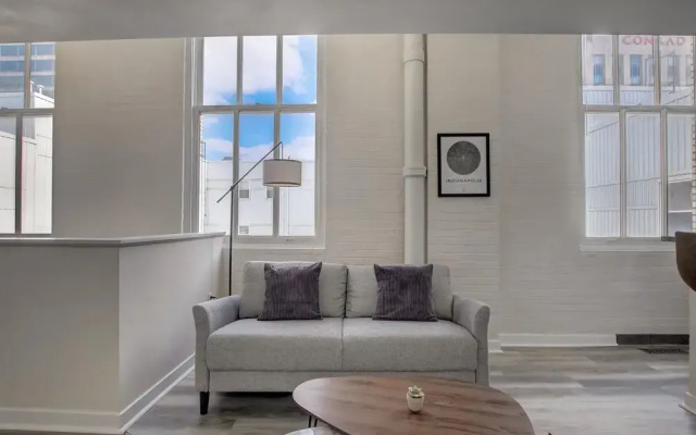 photo 2 of Amazing Downtown 1BR at Historic Block