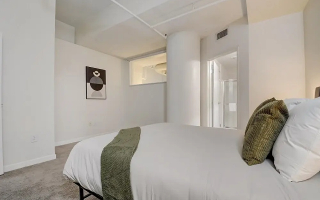 photo 5 of Amazing Downtown 1BR at Historic Block