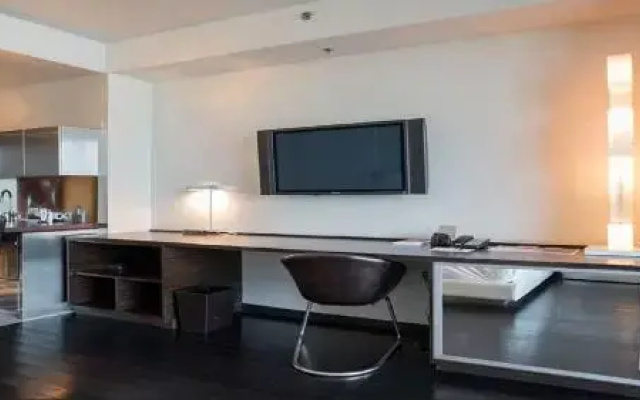 photo 2 of Amazing High Rise Studio With Balcony Mountain Views 21St Floor