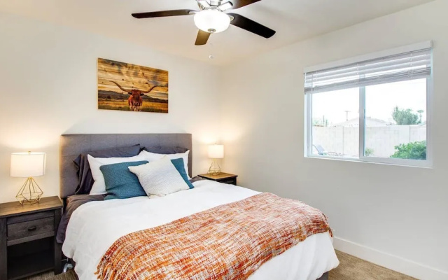 photo 4 of Modern Comforts Near Old Town Scottsdale and Asu!