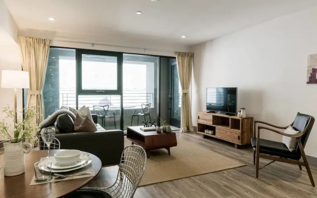 photo 3 of Amazing Spacious 2-Bd / 2-Bath Apartment In Dtla