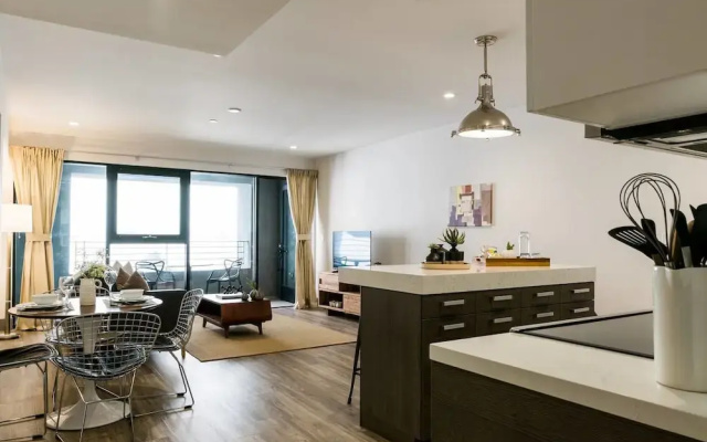 photo 5 of Amazing Spacious 2-Bd / 2-Bath Apartment In Dtla
