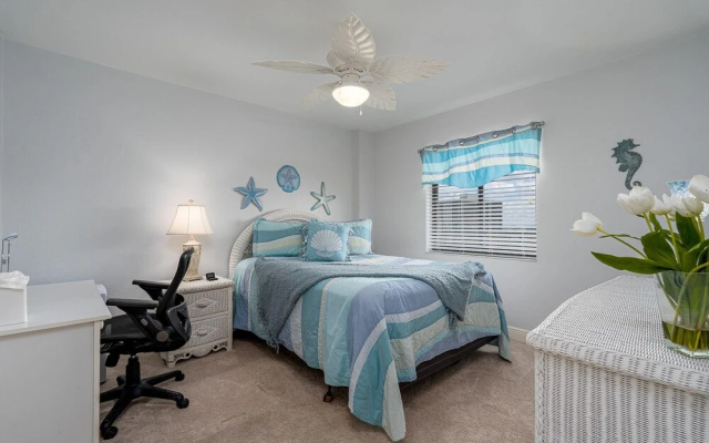 photo 5 of Ambassador # 905 - 26300 Hickory Blvd by Coastal Vacation Properties