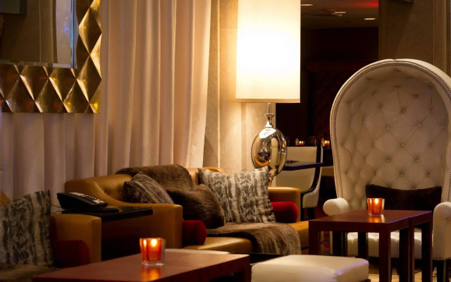 photo 3 of Ambassador Hotel Kansas City, Autograph Collection