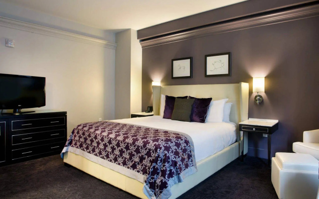 photo 5 of Ambassador Hotel Kansas City, Autograph Collection