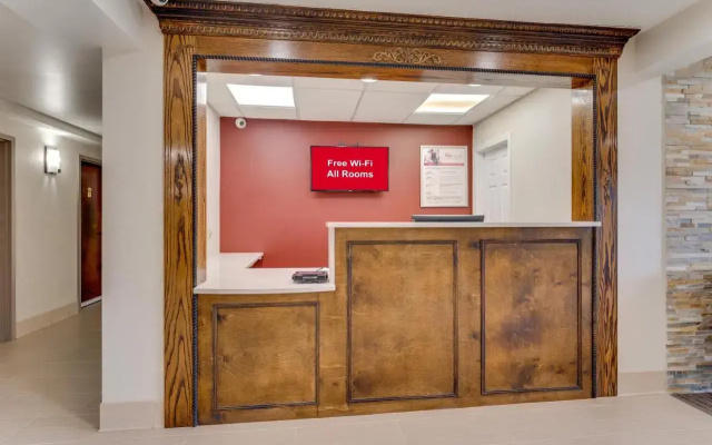 photo 2 of Red Roof Inn & Suites Newport – Middletown, RI