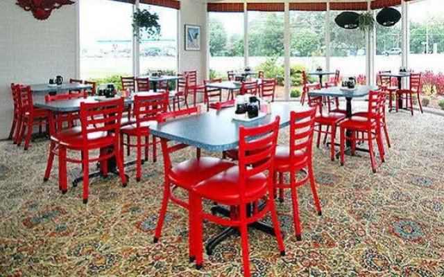 photo 2 of Ambassador Inn