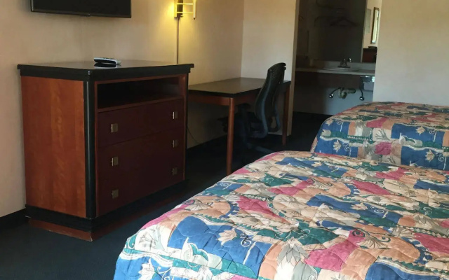 photo 2 of Shelaine Inn