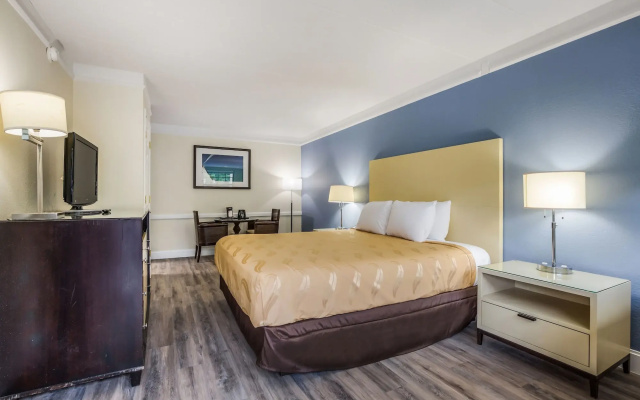 photo 3 of Quality Inn Hampton - Newport News