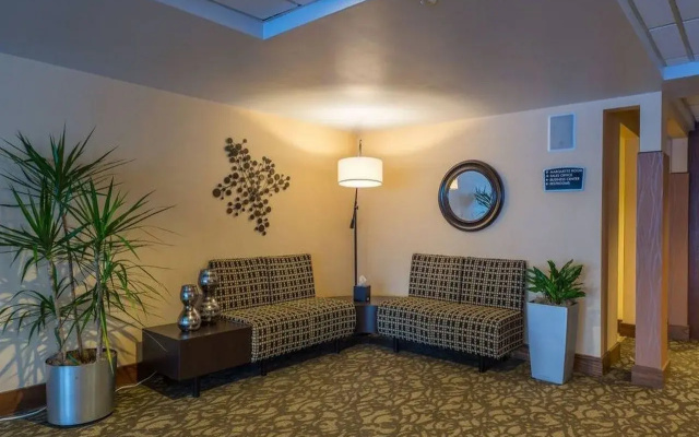photo 2 of Ramada by Wyndham Milwaukee