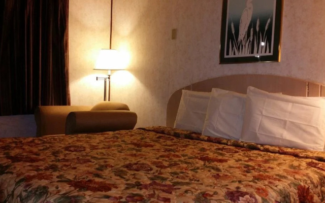 photo 2 of Ambassador Motel