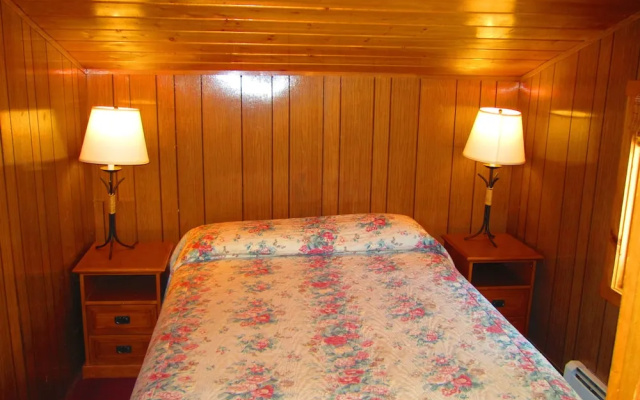 photo 3 of Amberwood