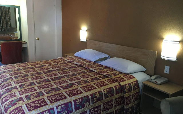 photo 3 of American Inn Ontario