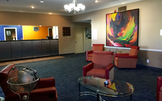 photo 2 of American Inn North Kansas City