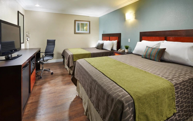 photo 2 of American Inn
