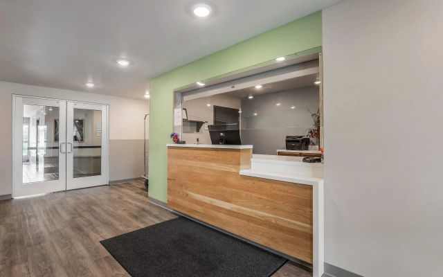 photo 2 of WoodSpring Suites Chicago Midway