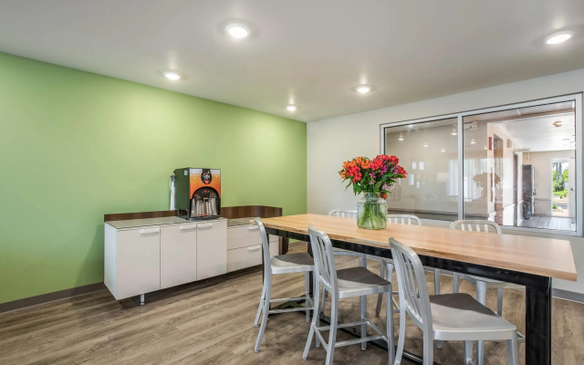 photo 3 of WoodSpring Suites Chicago Midway