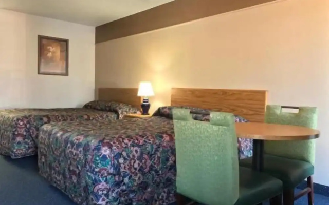 photo 3 of American Motel