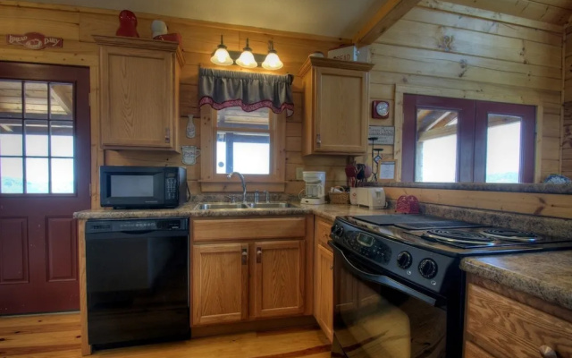 photo 3 of American Patriot - 3 Br Cabin