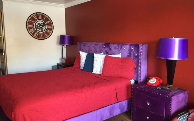 photo 4 of Americana Inn