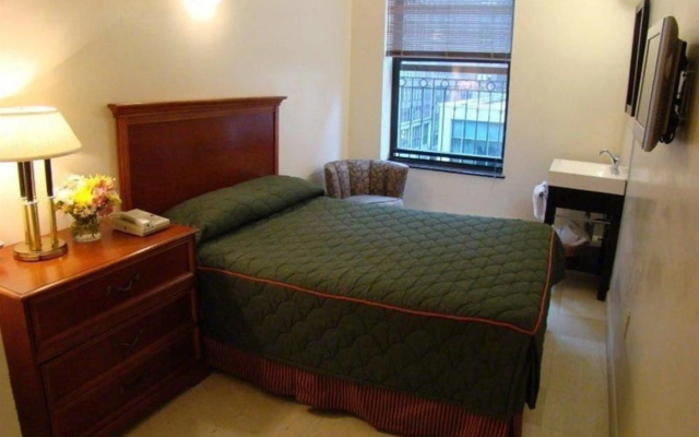 photo 4 of Americana Inn