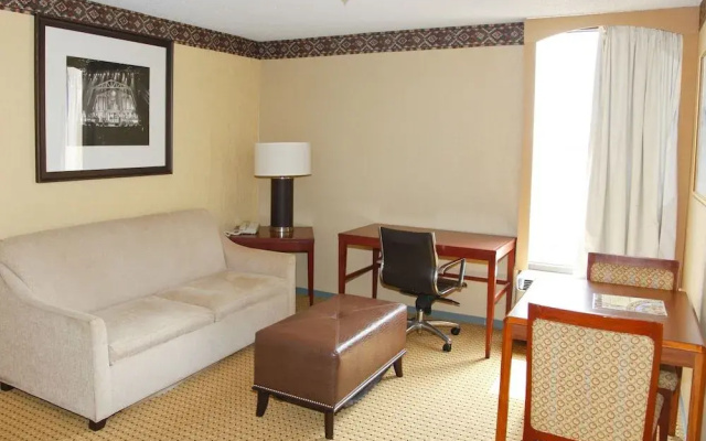 photo 3 of America's Airport Inn & Suites