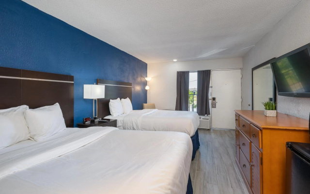 photo 3 of Motel 6 – Altamonte Springs, FL