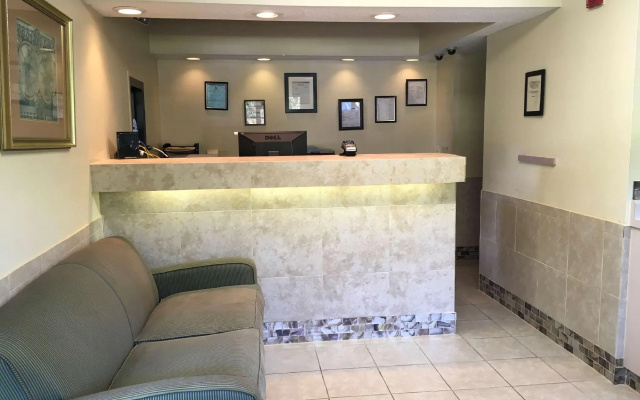 photo 2 of Days Inn by Wyndham York Alabama