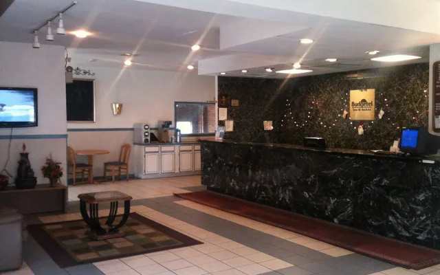 photo 2 of Rodeway Inn