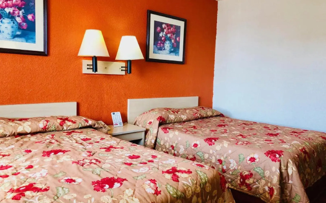 photo 3 of QC Stay Inn