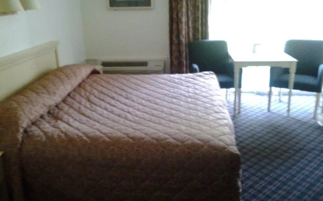 photo 4 of Budgetel Grand Rapids
