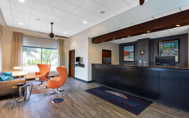 photo 2 of Howard Johnson by Wyndham Portsmouth