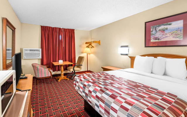 photo 3 of Americas Best Value Inn Decatur, IL