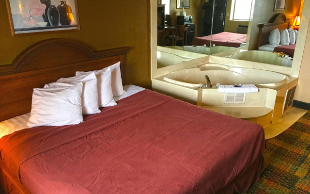 photo 3 of Americas Best Value Inn Livonia Detroit