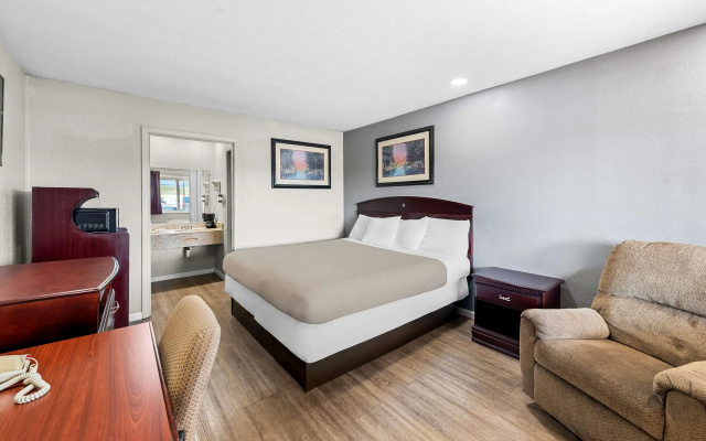 photo 3 of Americas Best Value Inn Marion, OH