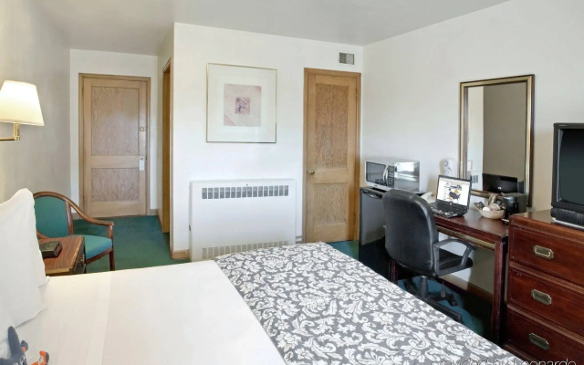 photo 2 of Valued Stay Mayflower