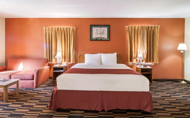 photo 2 of Red Carpet Inn - Newark Airport