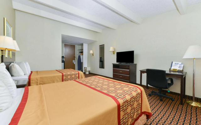 photo 3 of Americas Best Value Inn Sarasota Downtown