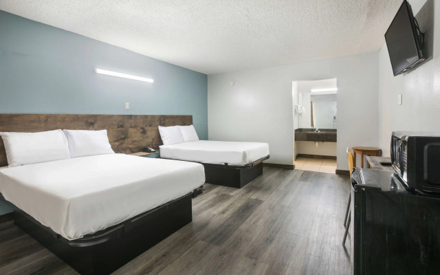 photo 5 of Americas Best Value Inn Stockbridge