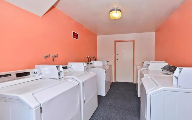 photo 3 of Interurban Suites Hotel, a Dazzler Select by Wyndham