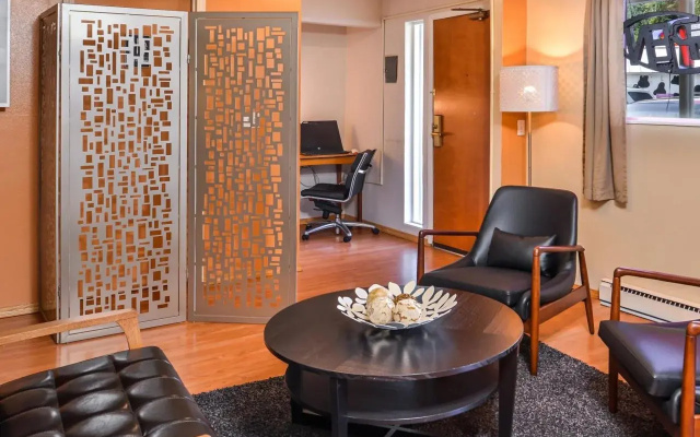 photo 5 of Interurban Suites Hotel, a Dazzler Select by Wyndham