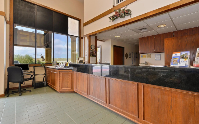 photo 2 of Quality Inn & Suites Mount Vernon