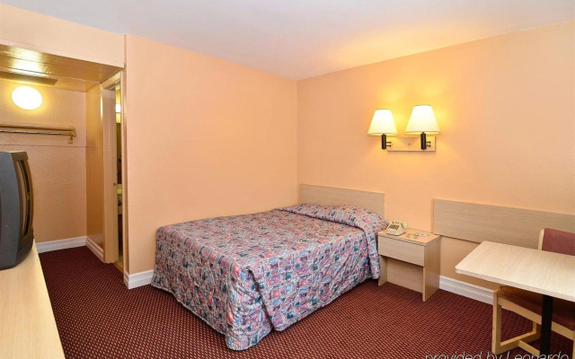 photo 3 of 圣路易斯美洲佳值套房酒店(Americas Best Value Inn and Suites St. Louis)