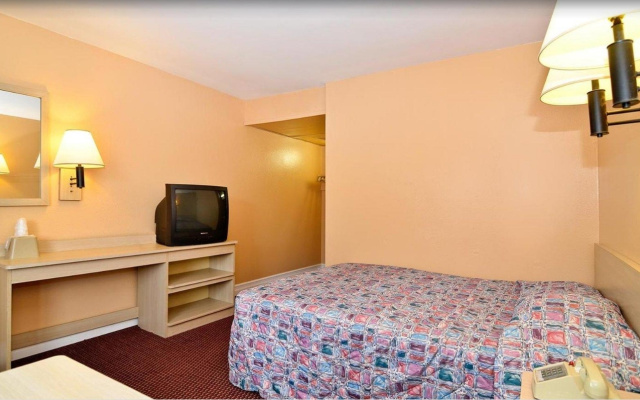 photo 4 of 圣路易斯美洲佳值套房酒店(Americas Best Value Inn and Suites St. Louis)